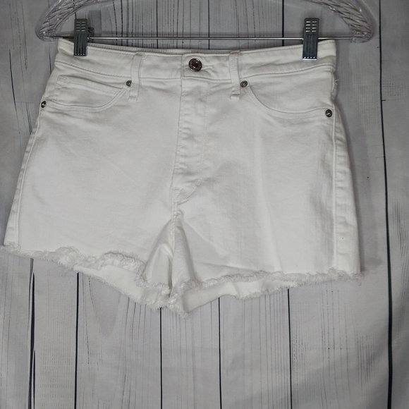 Abercrombie & Fitch Pants - Abercrombie & Fitch The Boyfriend Mid Rise White Dem Raw Hem Shorts
